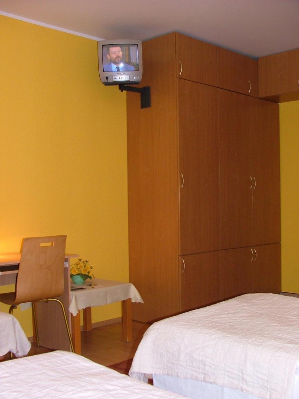 Dom Goscinny Pod Brzozami Poznan Ngoại thất bức ảnh