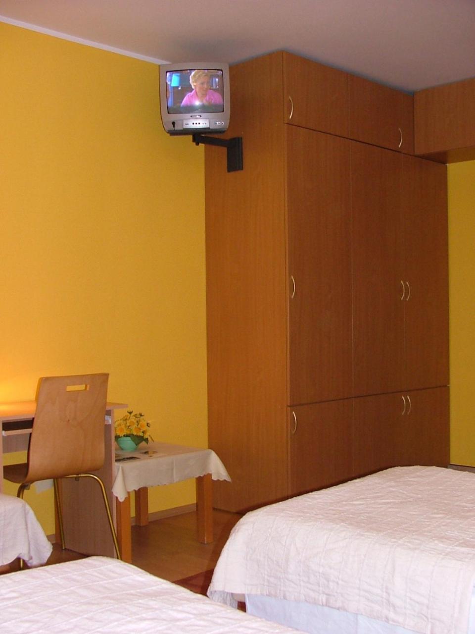 Dom Goscinny Pod Brzozami Poznan Ngoại thất bức ảnh